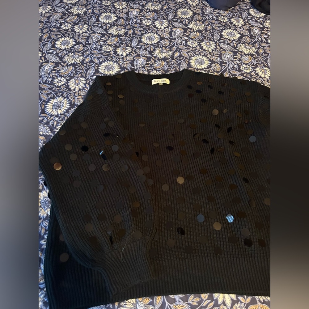 Peach Love California black Sweater size L-XL